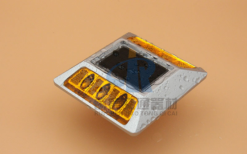 Hot Road Stud Reflectors with Reflectors